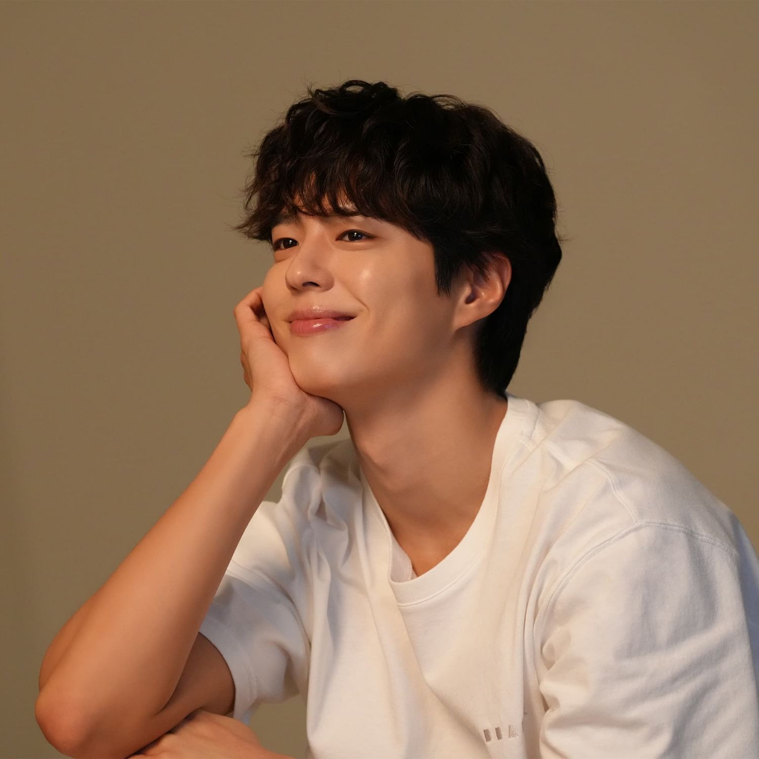 Recent activity shot of Park Bogum