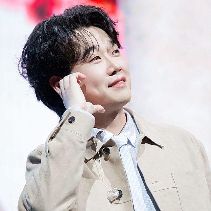 Latest photo of Hwang Youngwoong