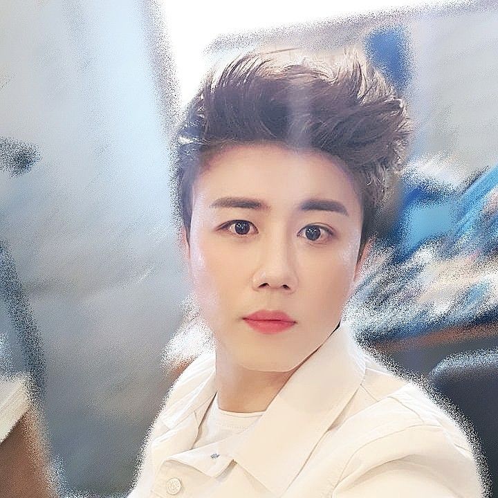 Behind-the-scenes cut of Jin Haesung