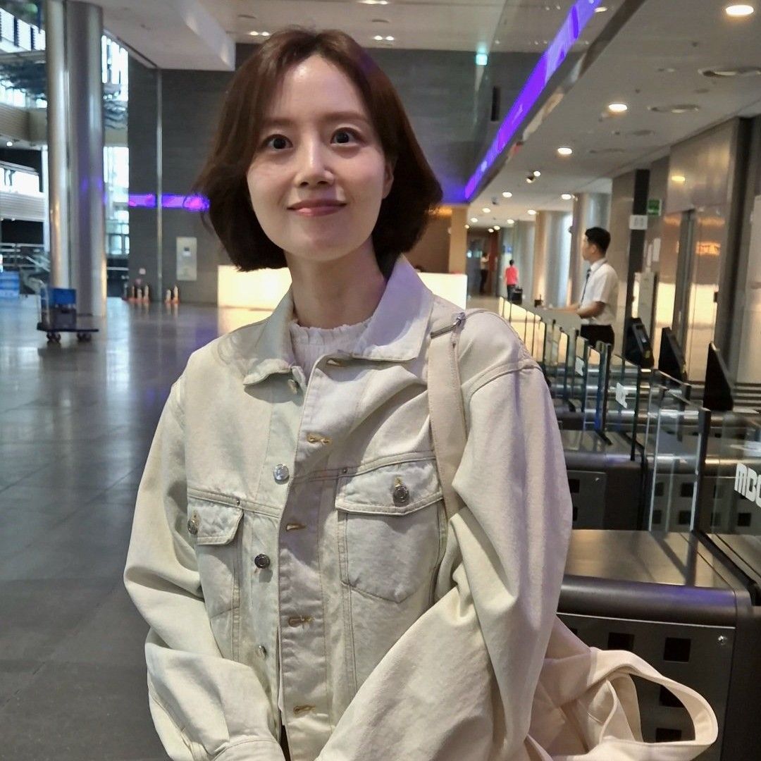 Behind-the-scenes cut of Moon Chaewon