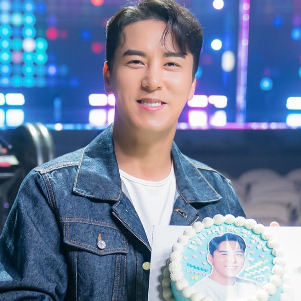 Recent activity shot of Jang Minho