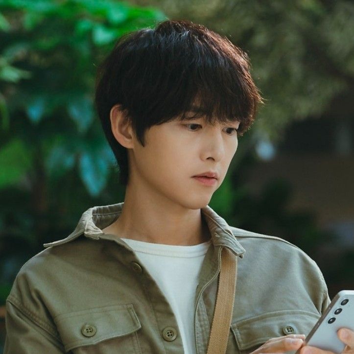 Behind-the-scenes cut of Song Joongki