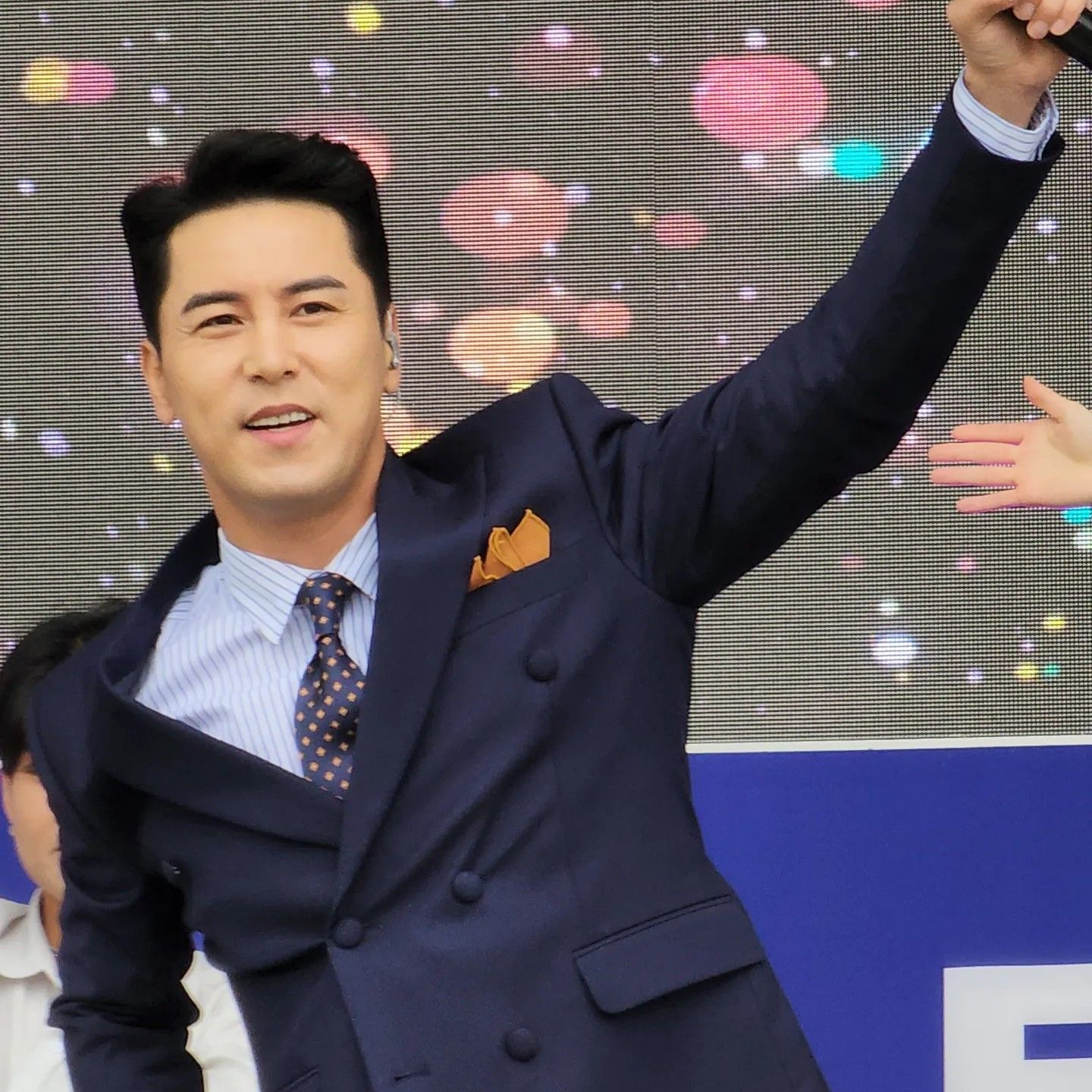 Recent activity shot of Jang Minho
