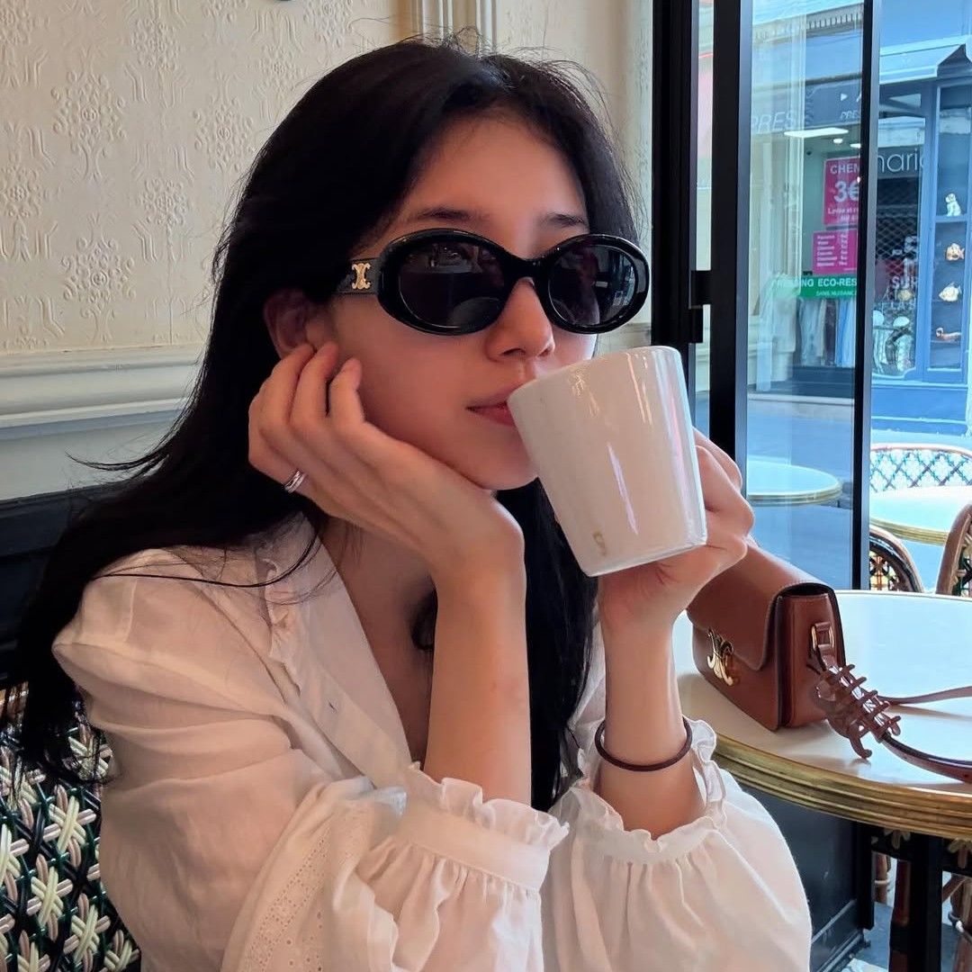 Recent activity shot of Bae Suzy