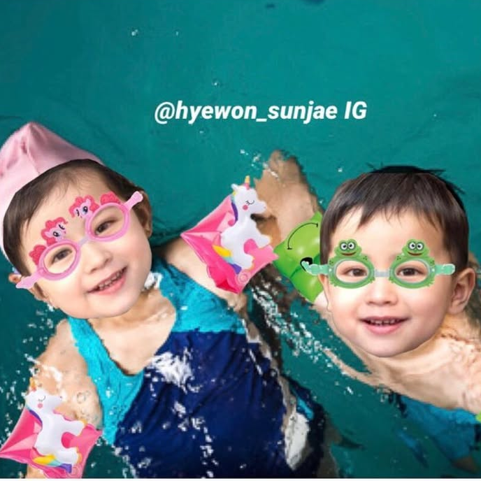A moment captured by a fan of Kim Heeae