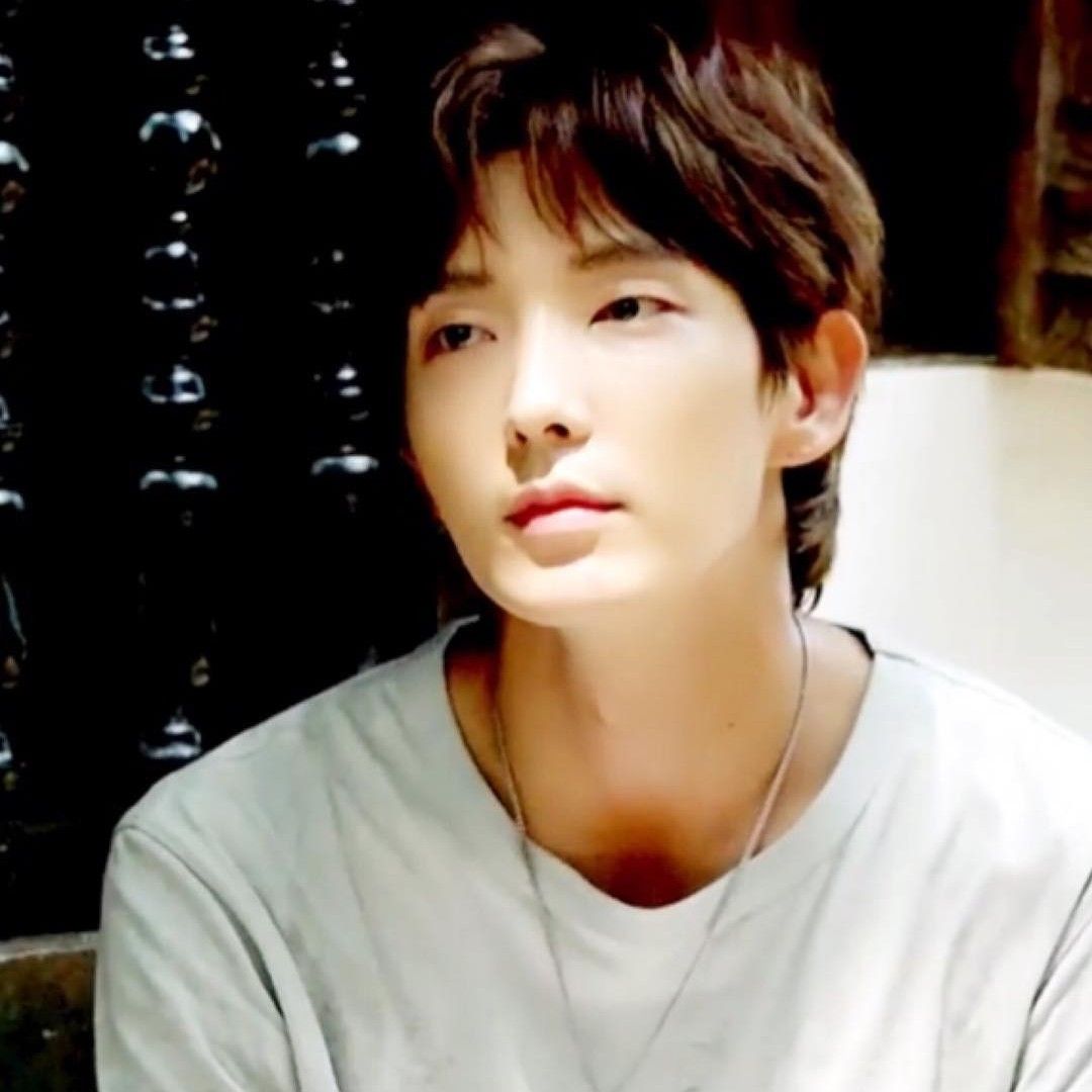 Latest photo of Lee Joongi