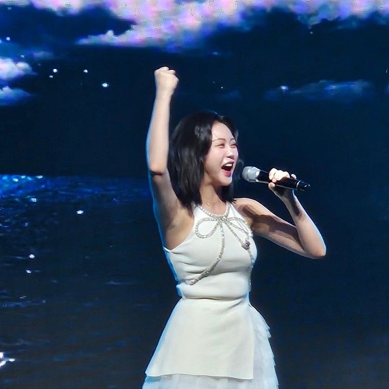 홍지윤의 최신 사진