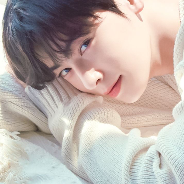 Foto terbaru dari Cha Eunwoo