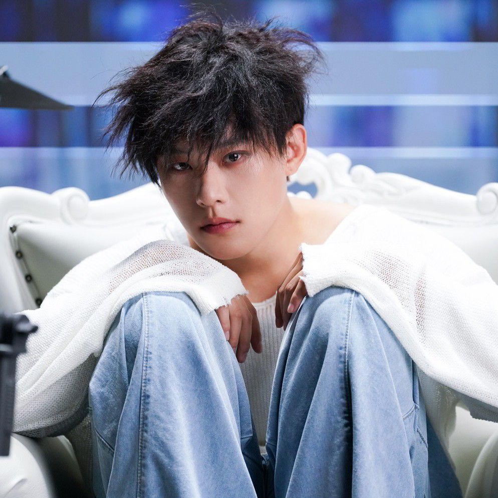 Behind-the-scenes cut of Kim Sungcheol