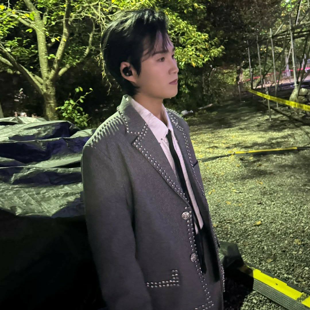 Behind-the-scenes cut of Kim Heejae