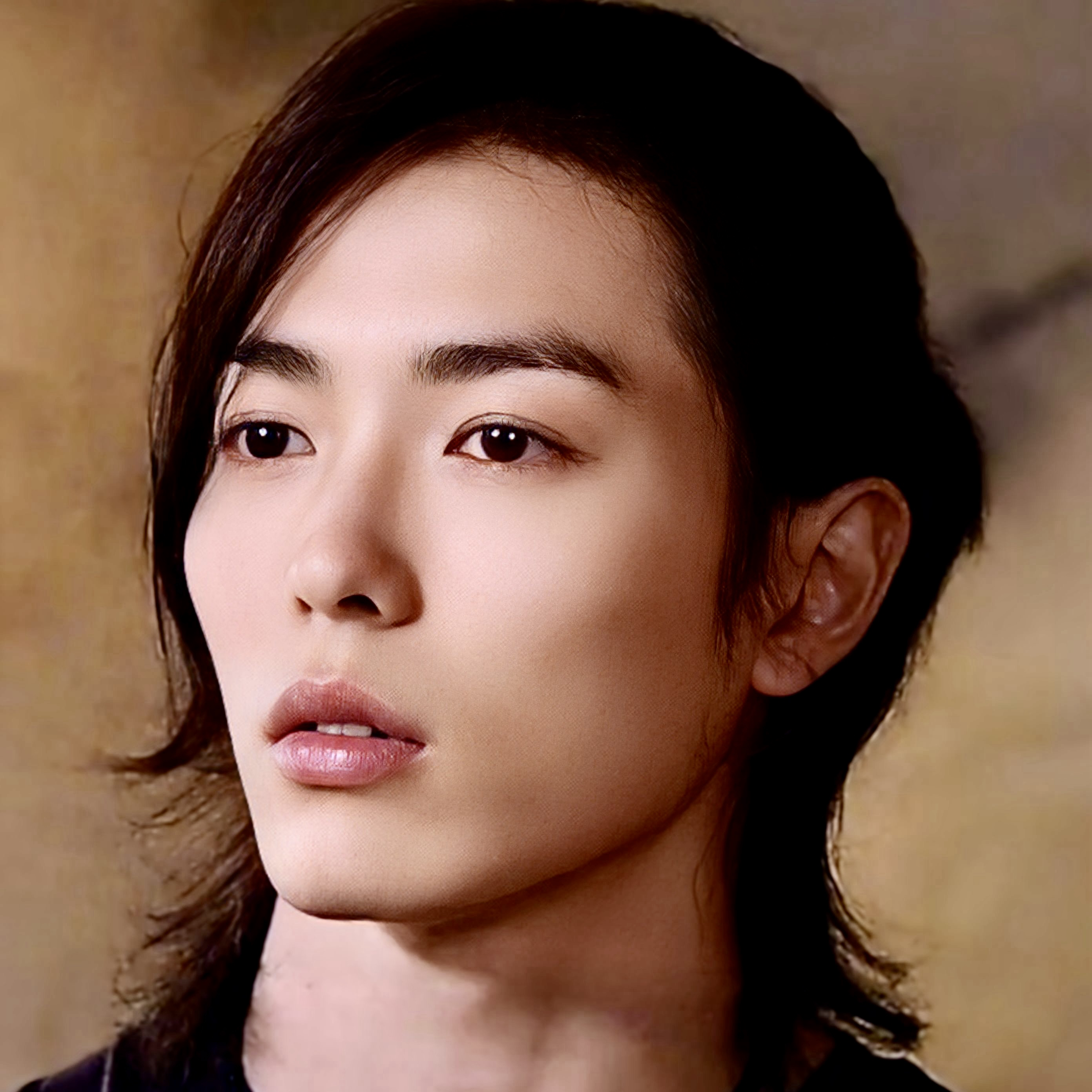 粉丝拍下的金材昱瞬间