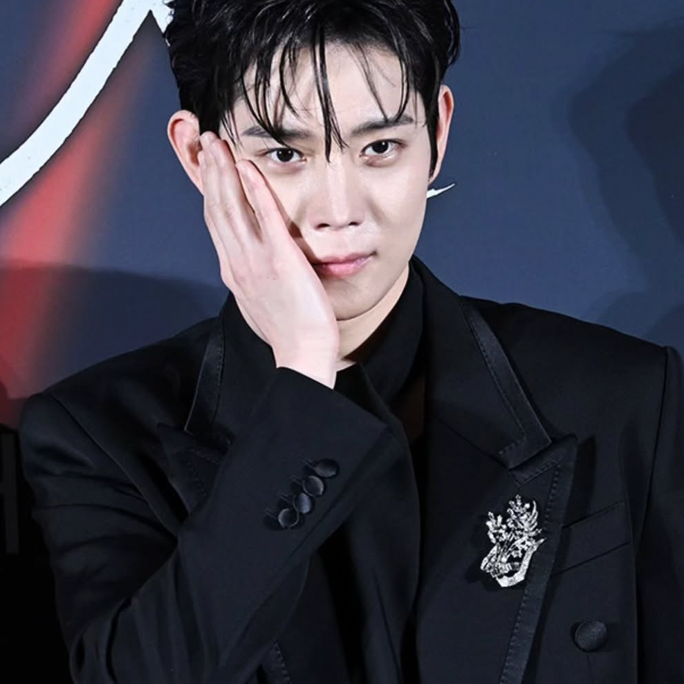 A moment captured by a fan of Kim Youngdae