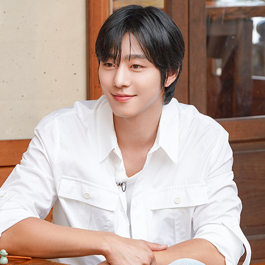 Latest photo of Ahn Hyoseop