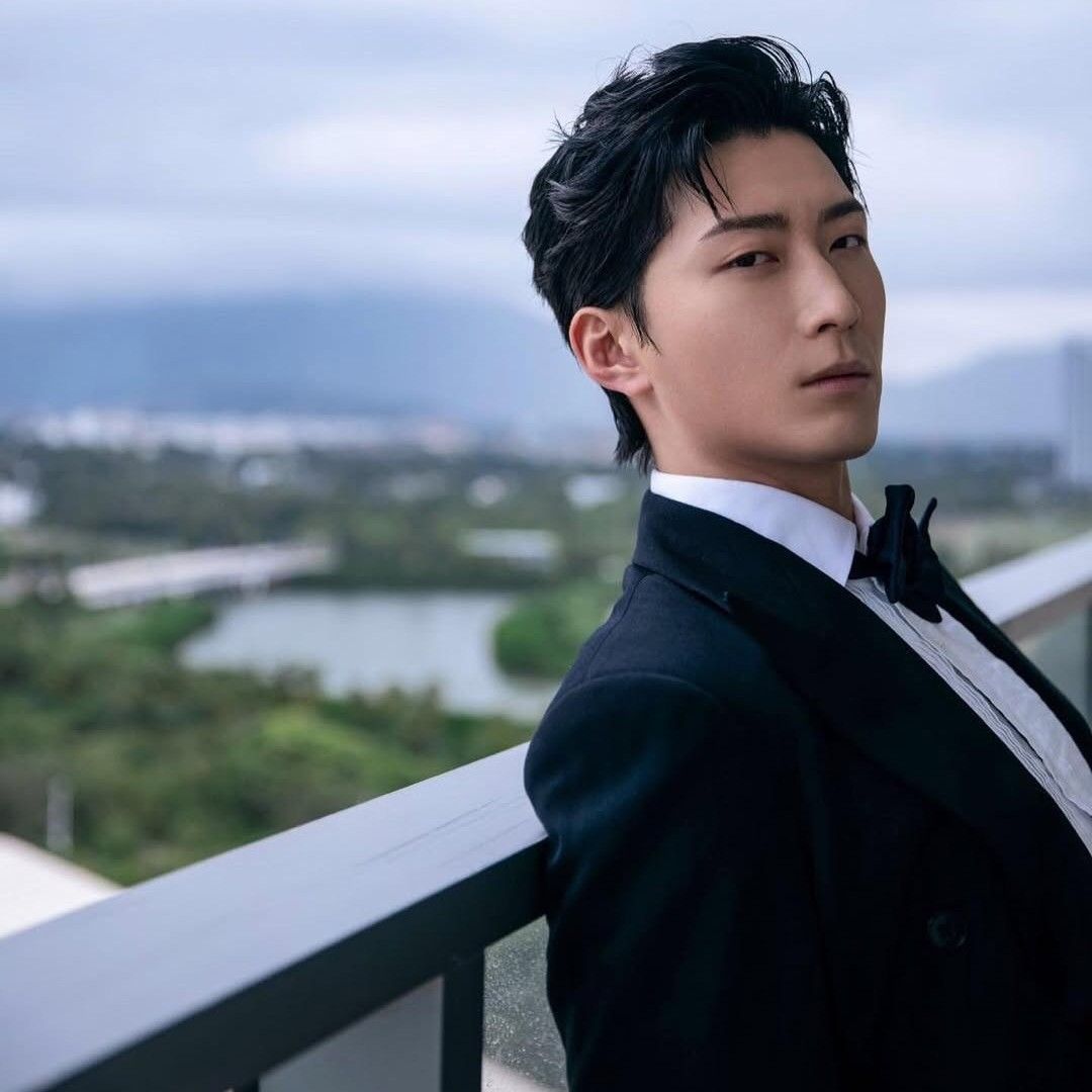 Behind-the-scenes cut of Shawn Dou