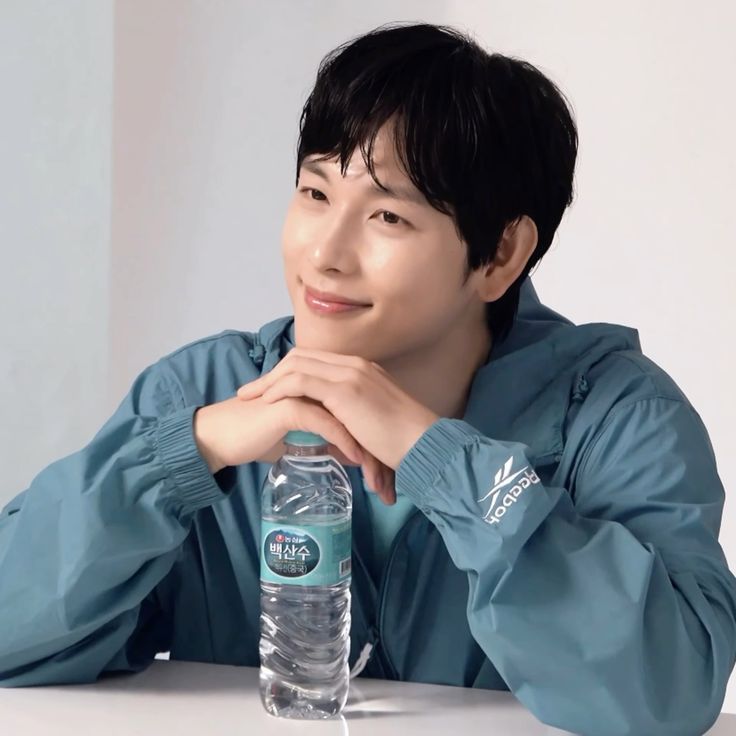 Latest photo of Lim Siwan