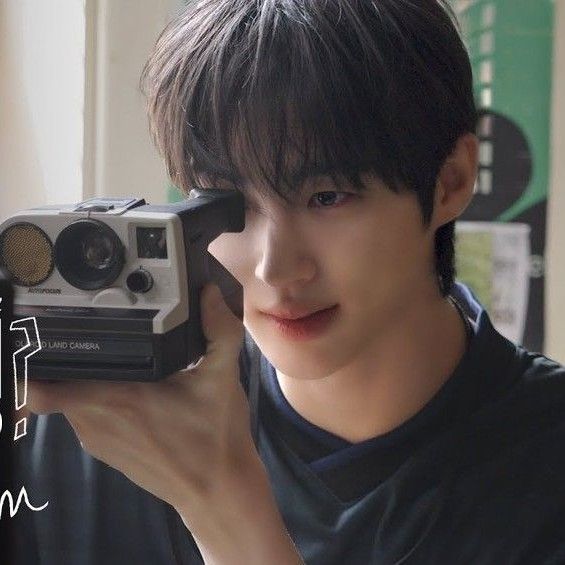 Recent activity shot of Byeon Wooseok