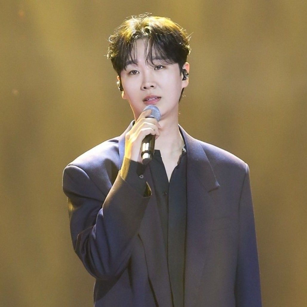 A moment captured by a fan of Song Minjun