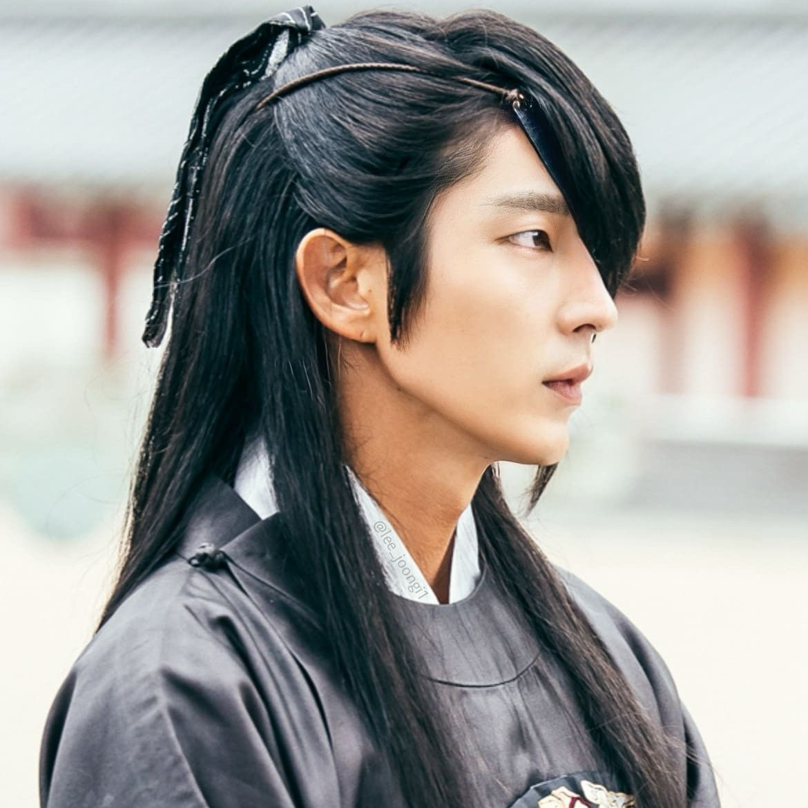 A moment captured by a fan of Lee Joongi