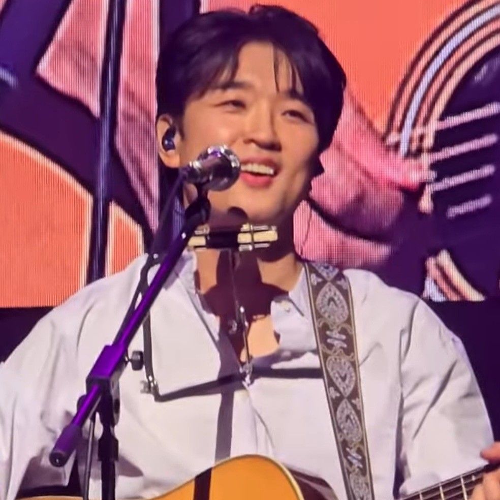 A moment captured by a fan of Bak Changgeun