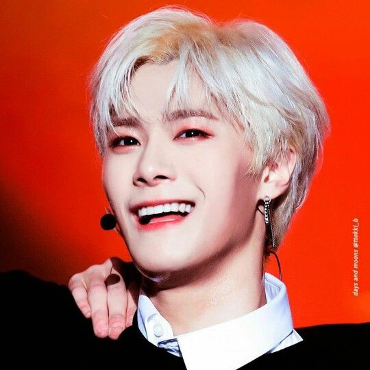 A moment captured by a fan of Cha Eunwoo
