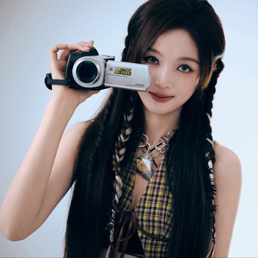 A moment captured by a fan of Wu Xuanyi