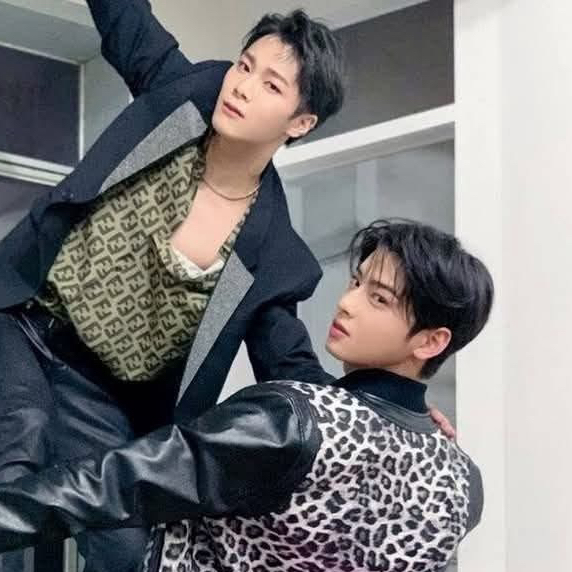 A moment captured by a fan of Cha Eunwoo