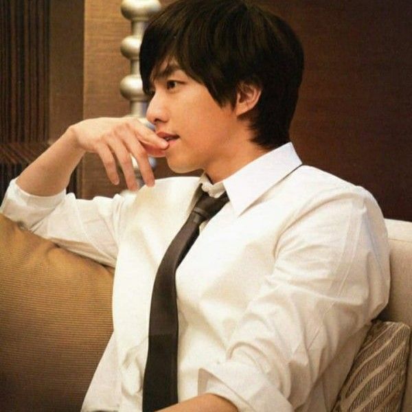 粉丝拍下的李升基瞬间