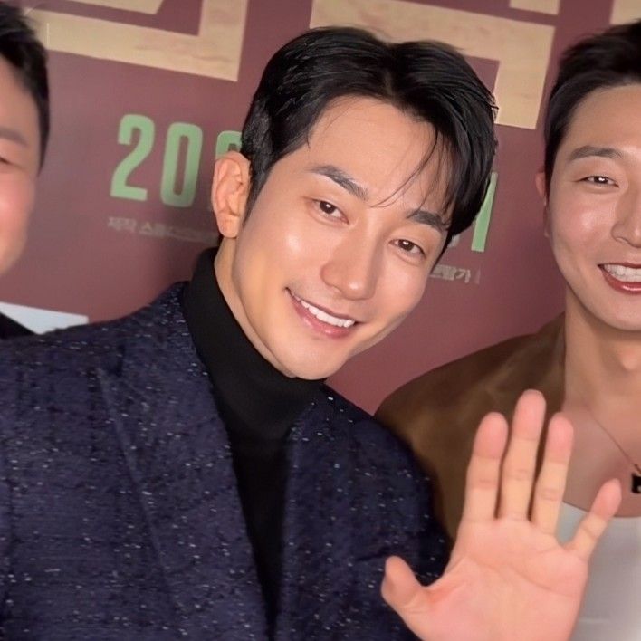 朴施厚的近期活动照