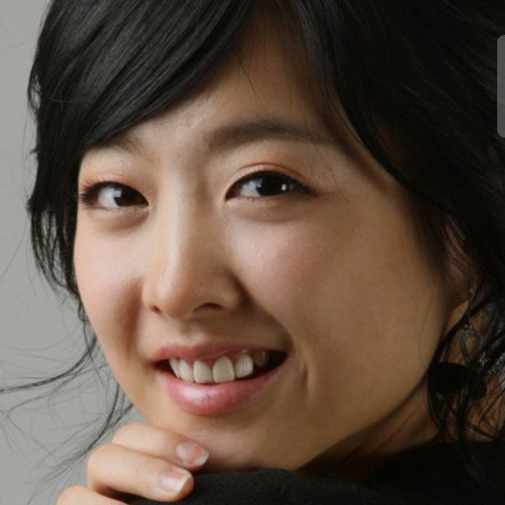 Behind-the-scenes cut of Park Boyoung