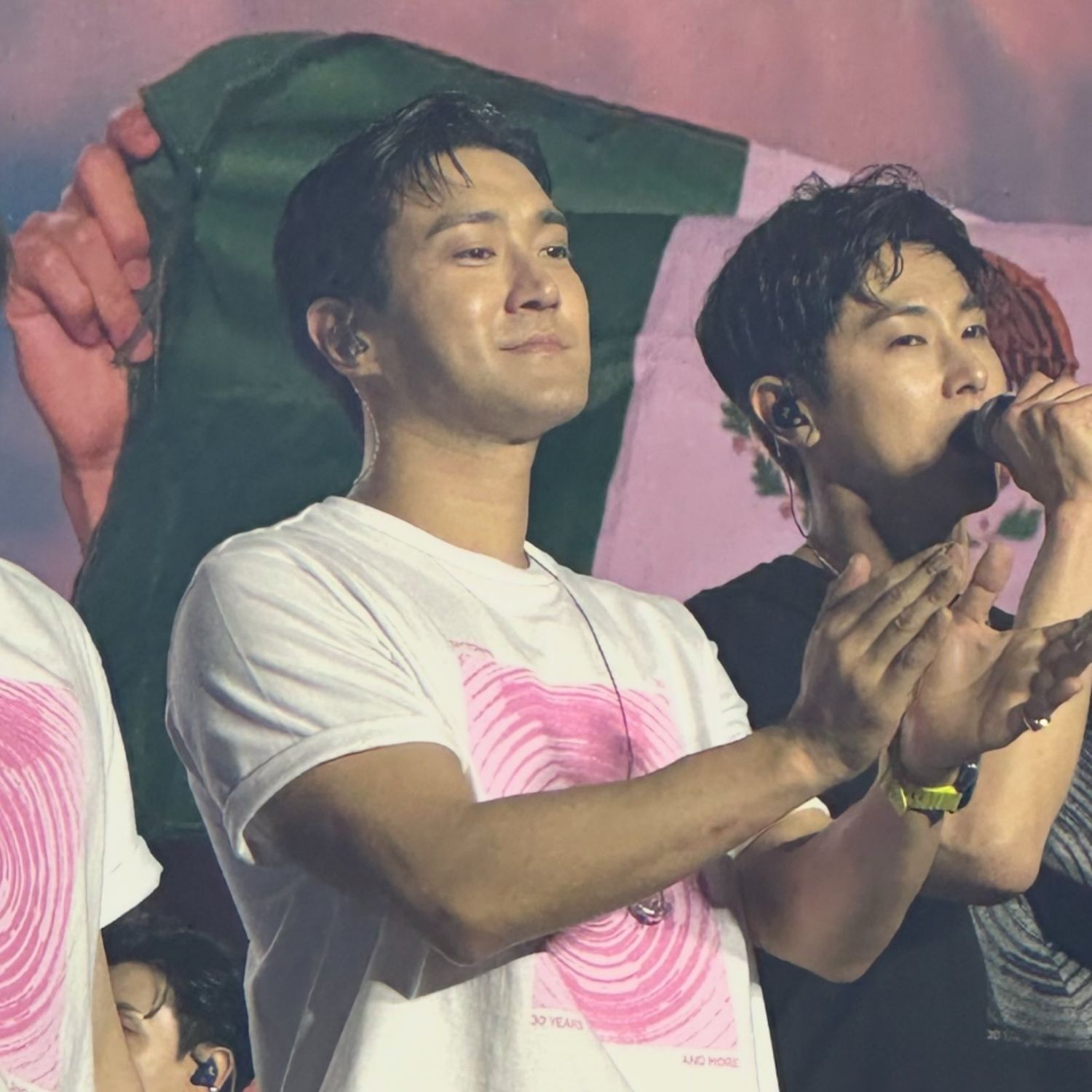 A moment captured by a fan of Choi Siwon