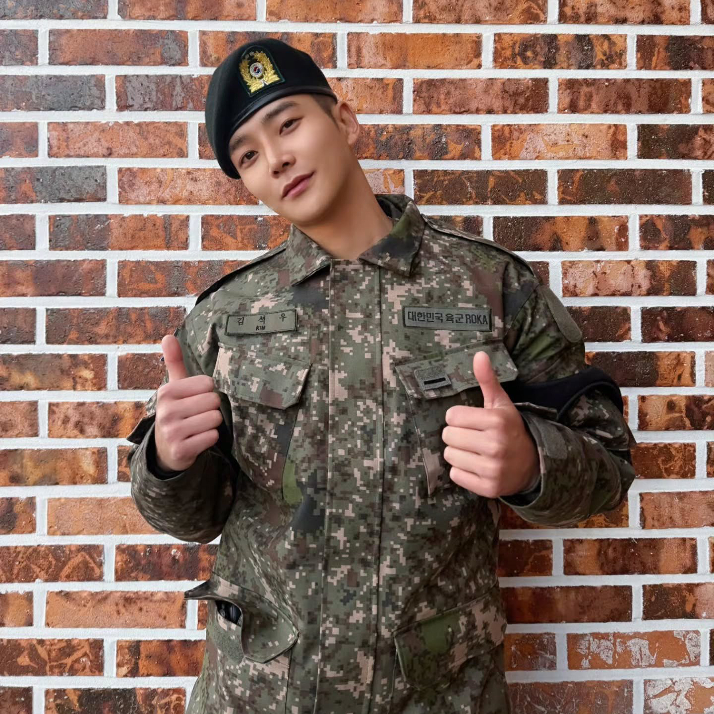 로운의 최신 사진