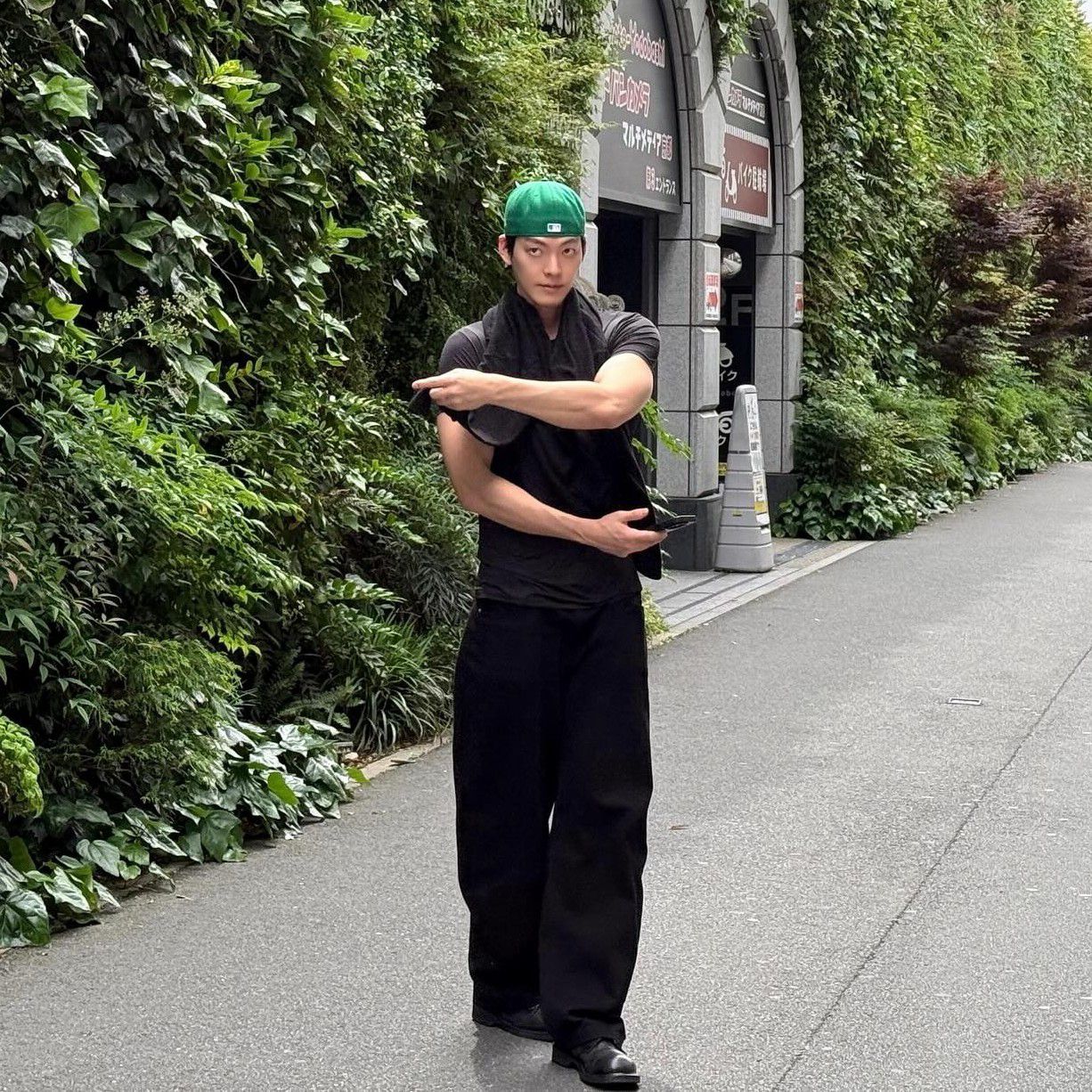 A moment captured by a fan of Kim Woobin
