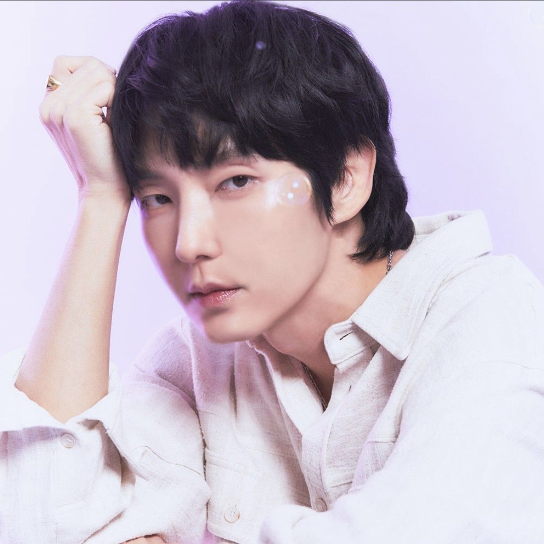 Behind-the-scenes cut of Lee Joongi