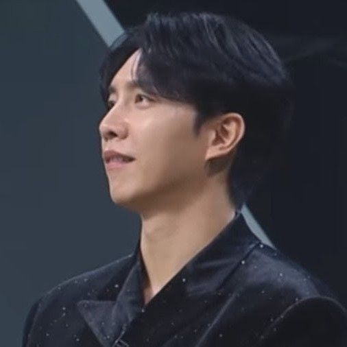 A moment captured by a fan of Lee Seunggi