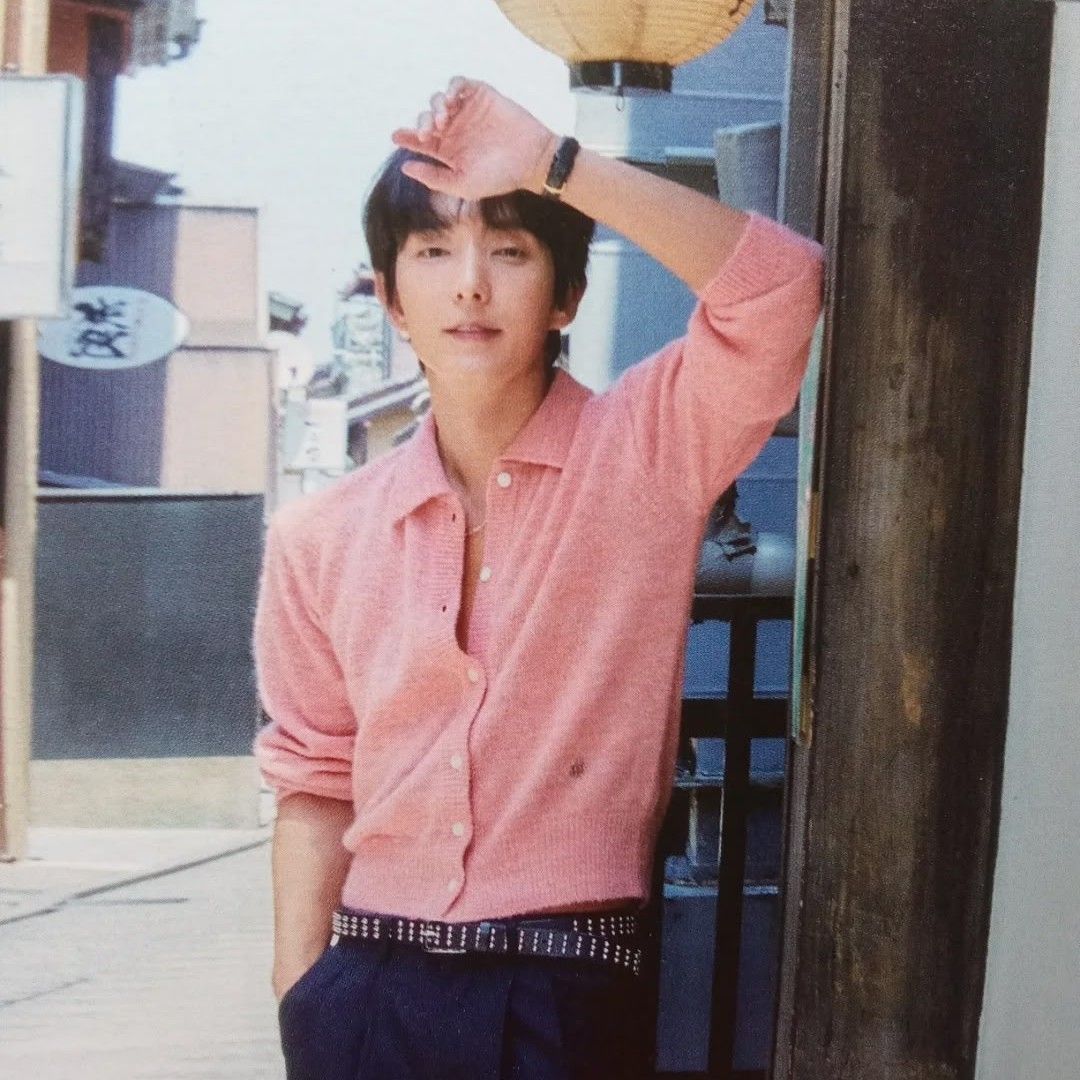 Behind-the-scenes cut of Lee Joongi