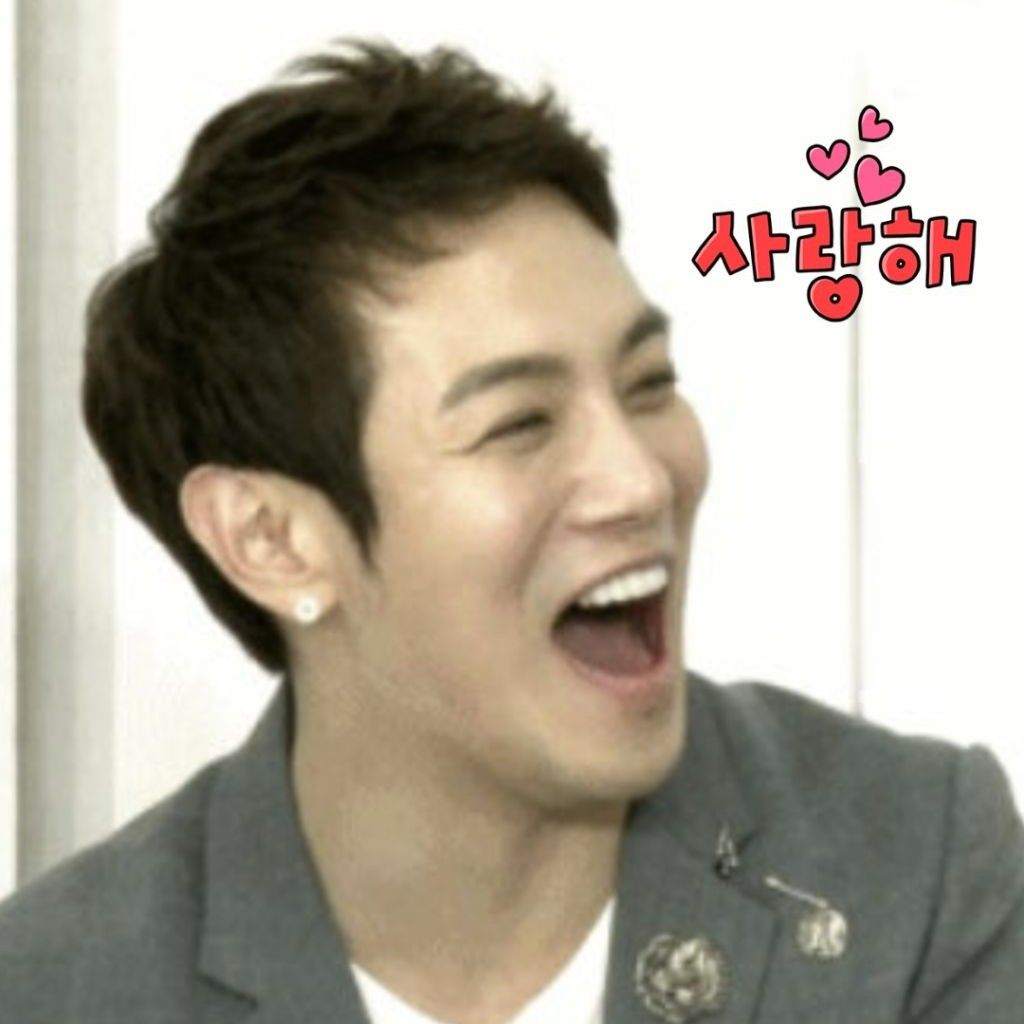 A moment captured by a fan of Hwanhee