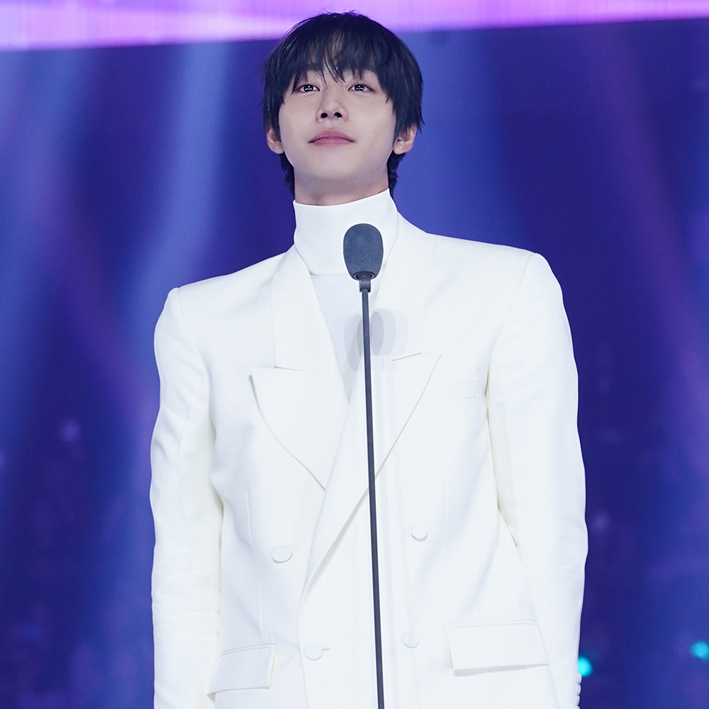 Behind-the-scenes cut of Ahn Hyoseop