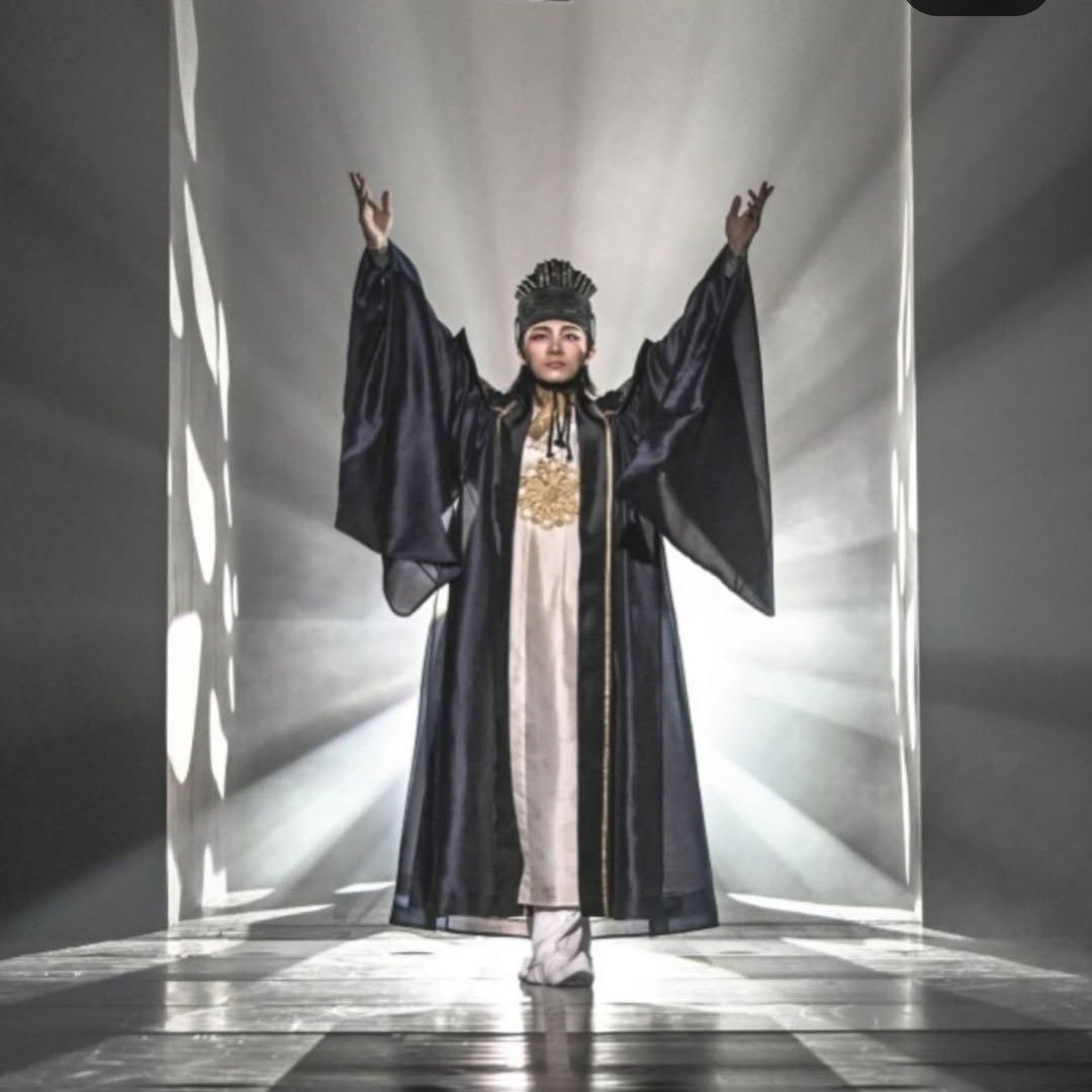 Behind-the-scenes cut of Ki Moogan