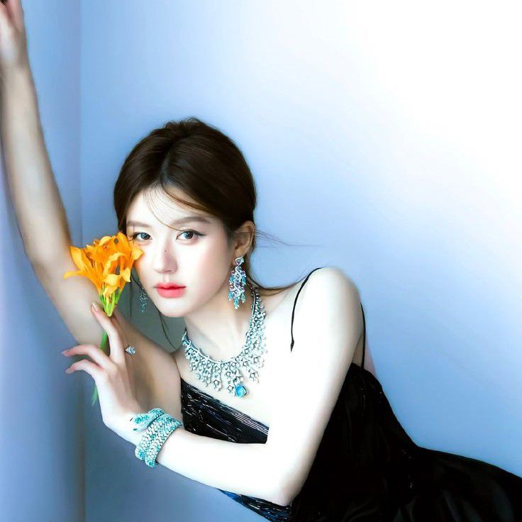 Latest photo of Zhao Lusi