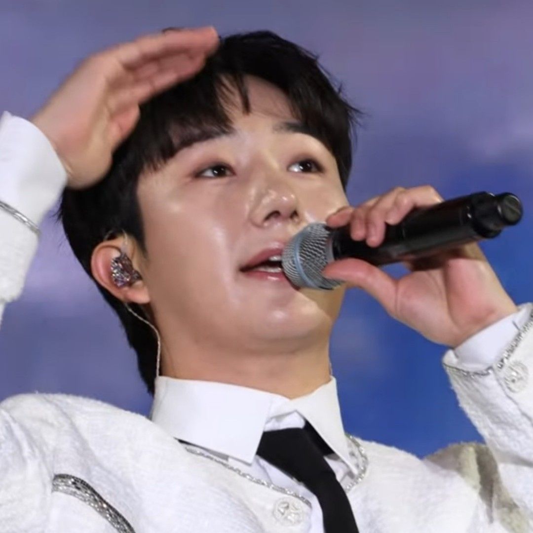 A moment captured by a fan of Nam Seungmin