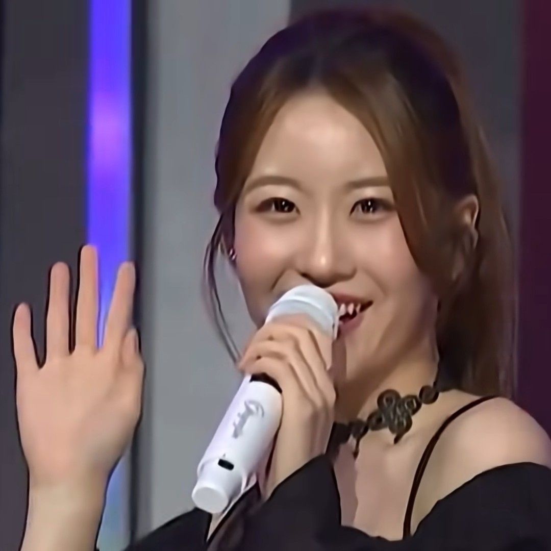 Latest photo of Oh Yujin
