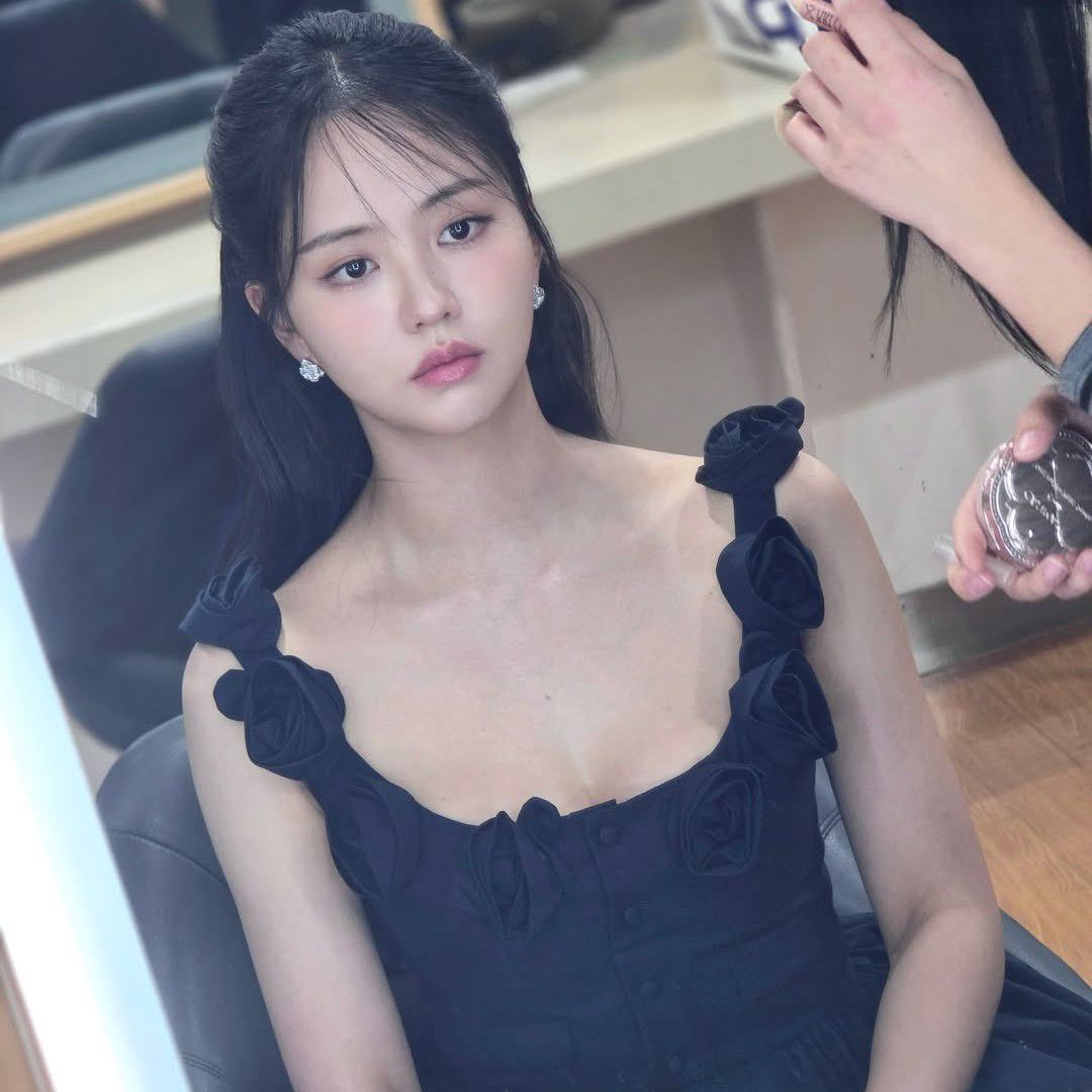 Behind-the-scenes cut of Kim Sohyun