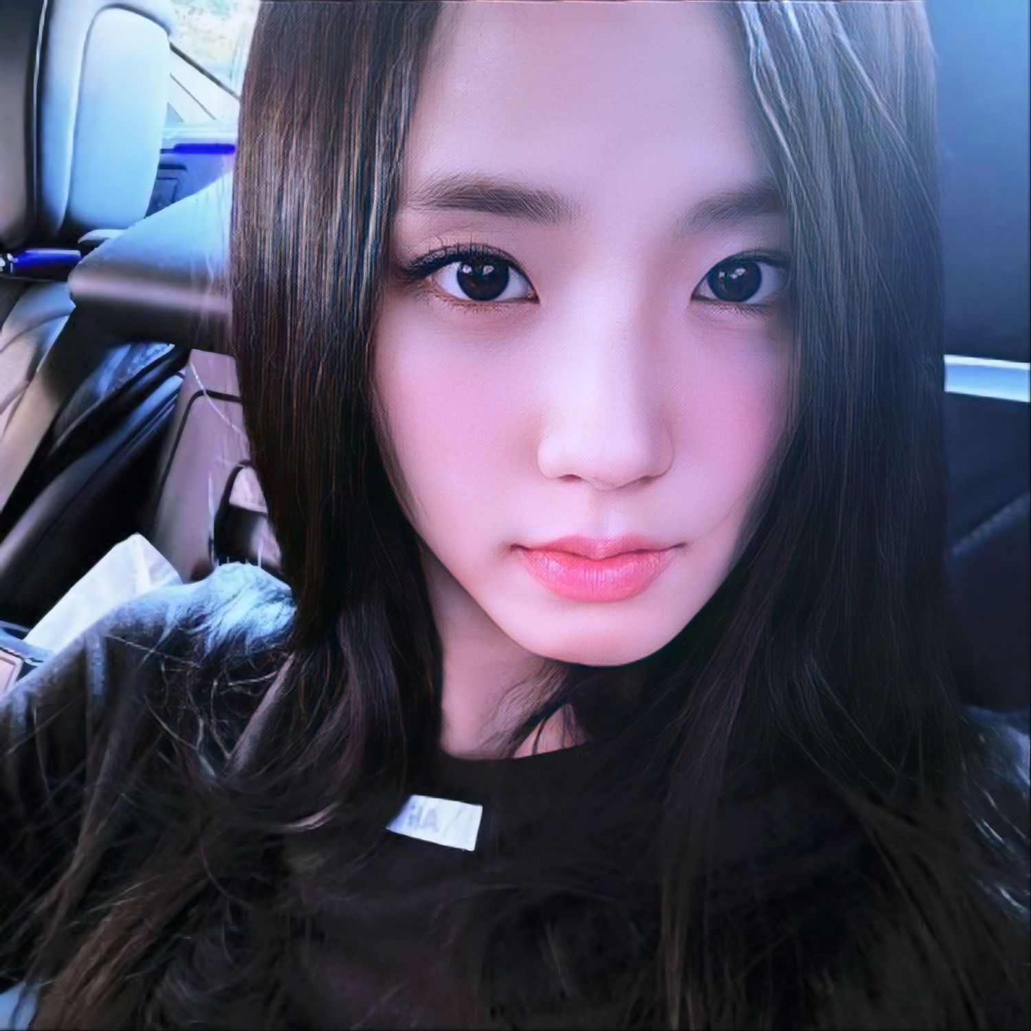 Recent activity shot of Jisoo (1995)