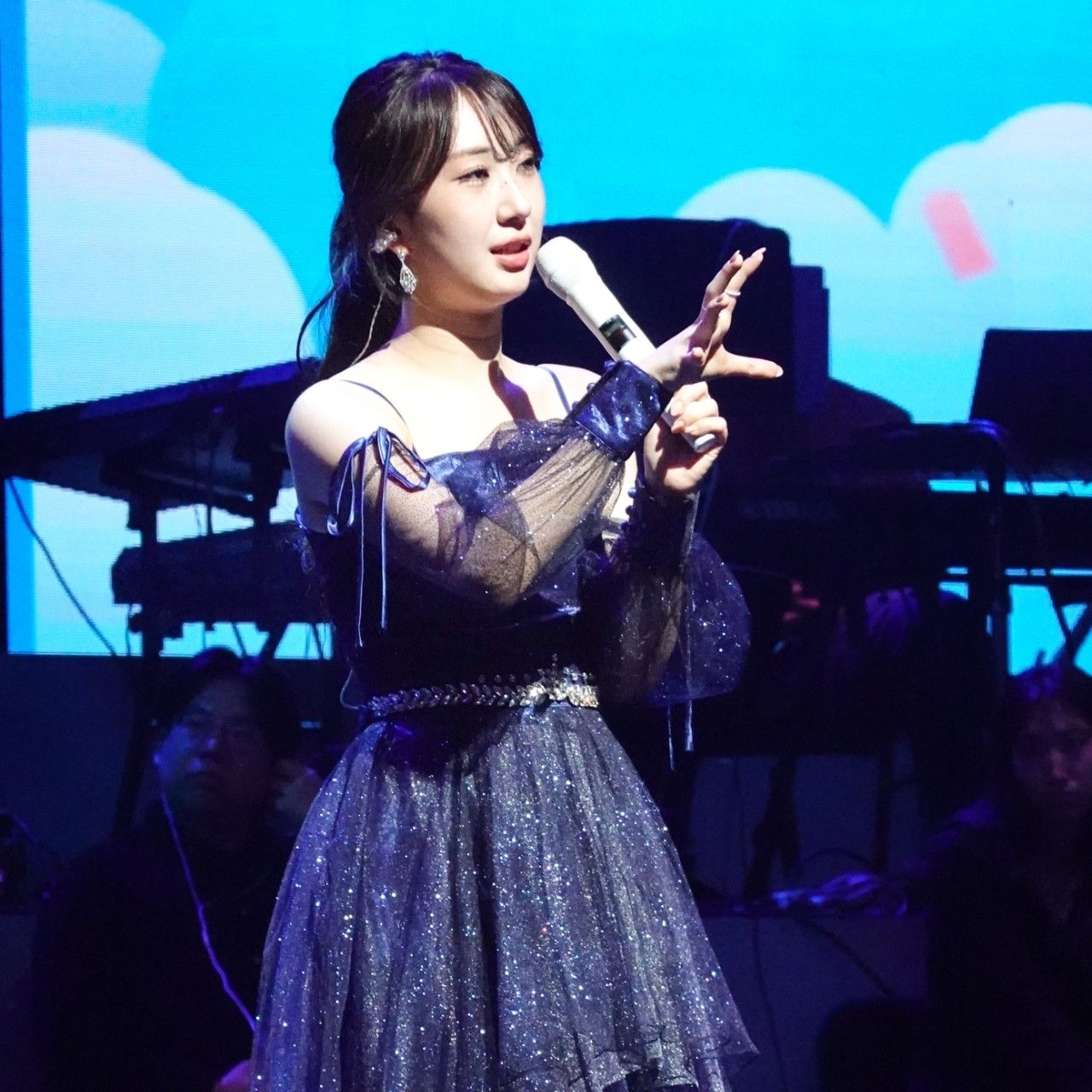 Cuplikan di balik layar dari Jeon Yujin