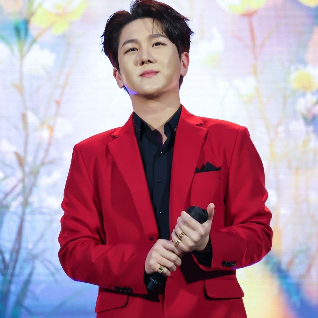 Behind-the-scenes cut of Kim Soochan
