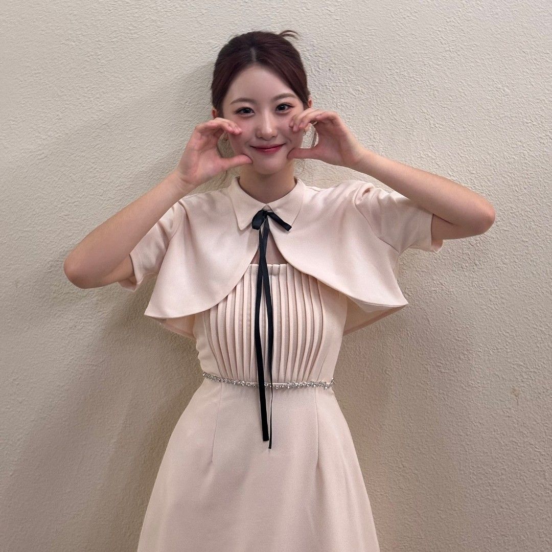 Behind-the-scenes cut of Oh Yujin