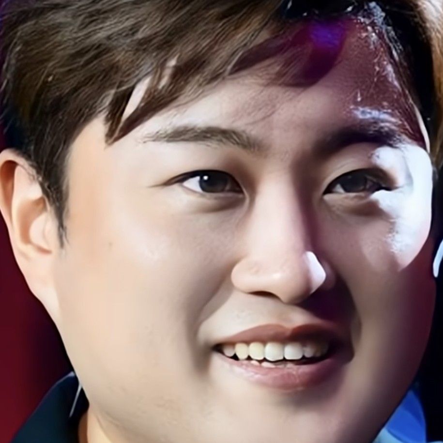 粉絲拍下的金浩中瞬間