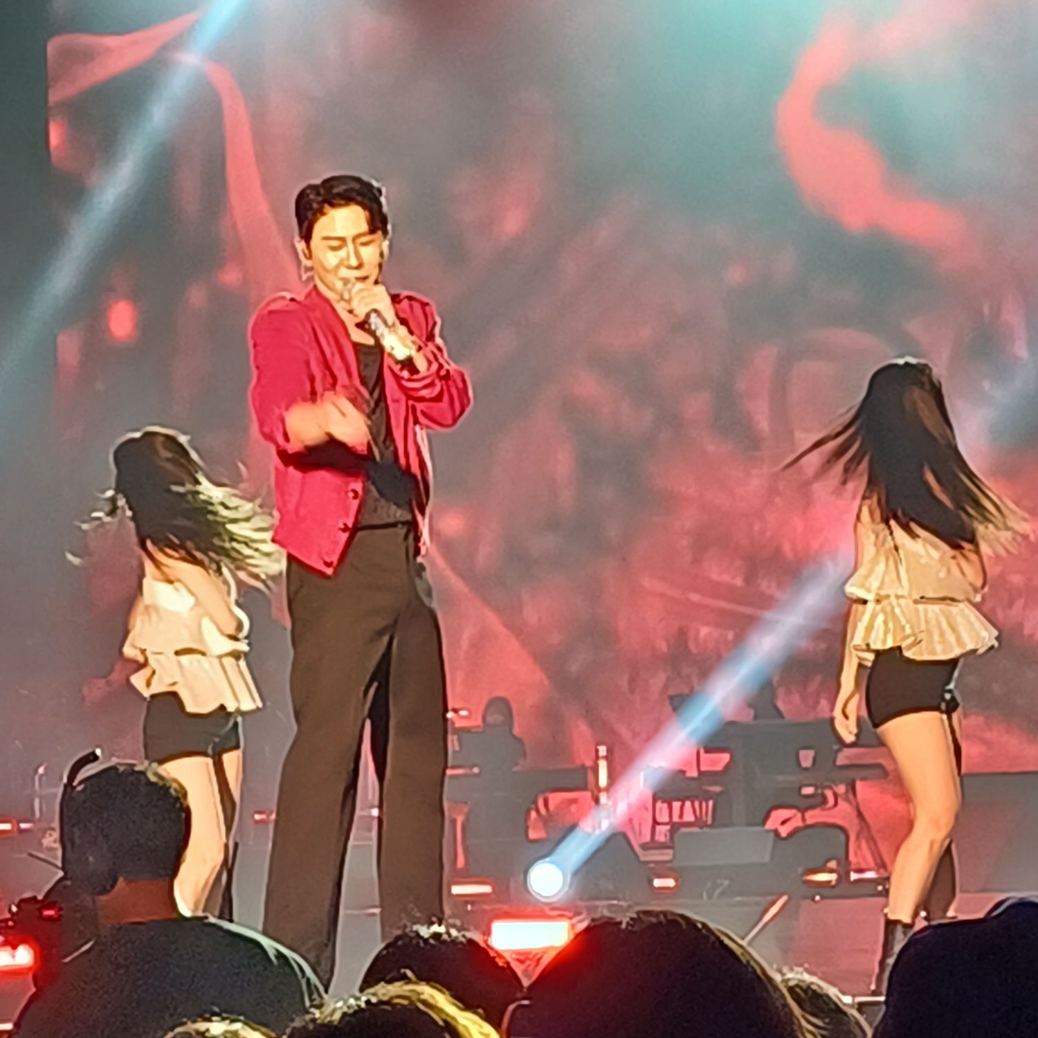 영탁의 비하인드 컷