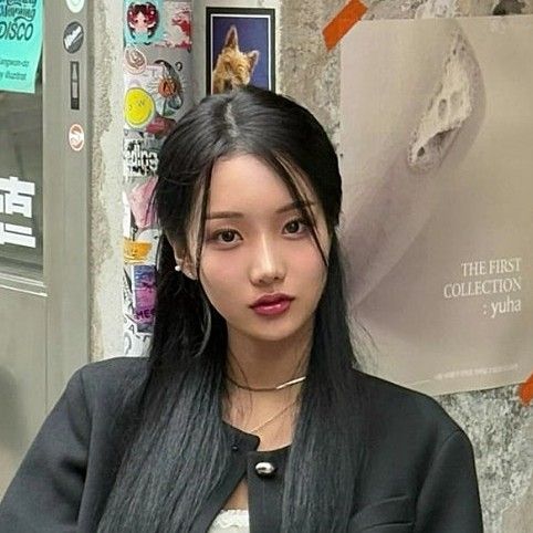 A moment captured by a fan of Kim Soyeon (2004)