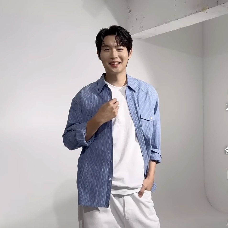 A moment captured by a fan of Son Taejin